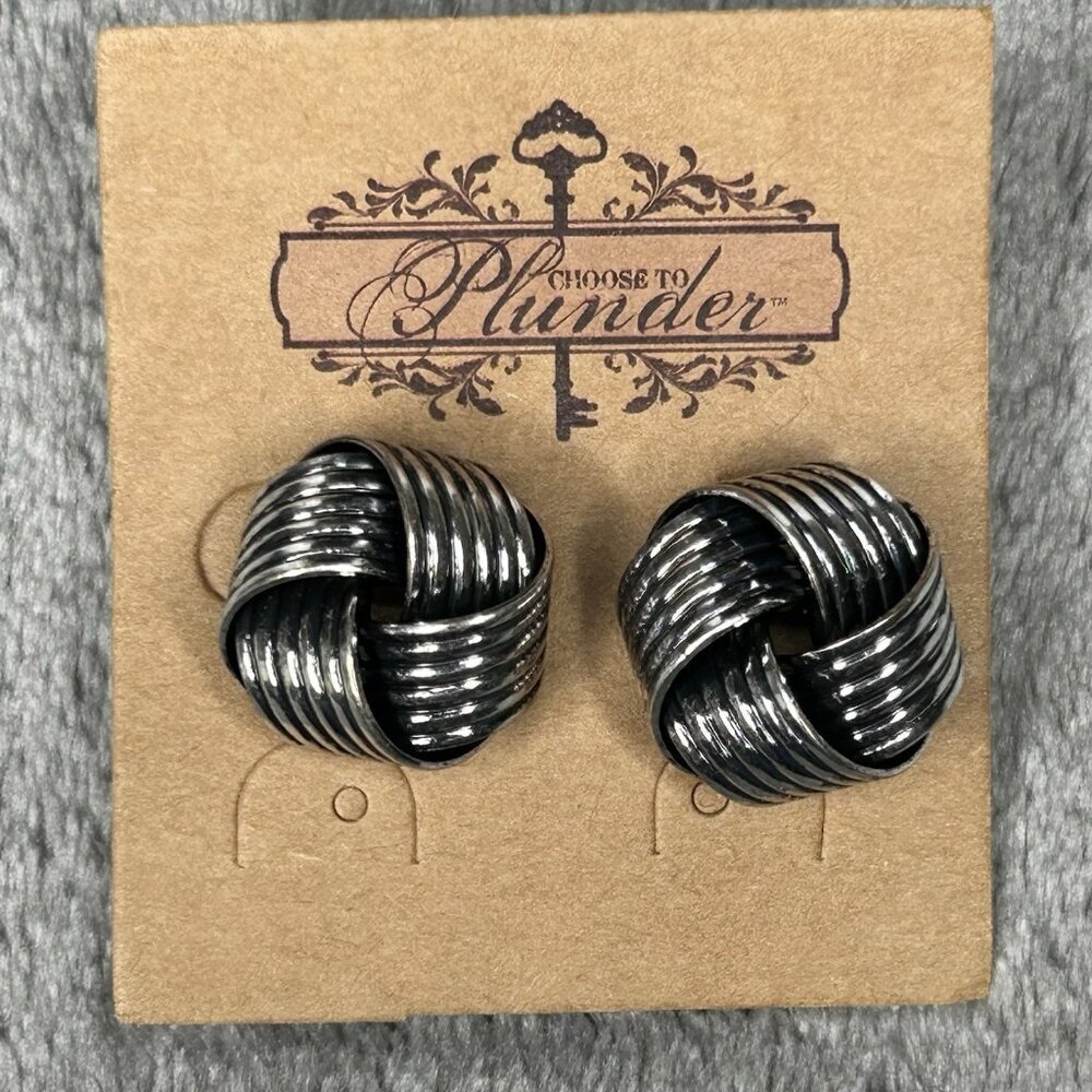Plunder Jewelry Bonnie Earrings Knot Silver Tone Knotted New in Box